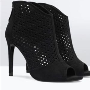 New burgundy Zara heels